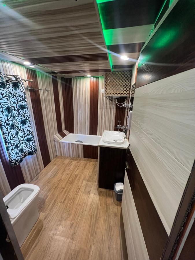 Aristotle Group Of Houseboats & Transportation Hotel ศรีนาการ์ ภายนอก รูปภาพ
