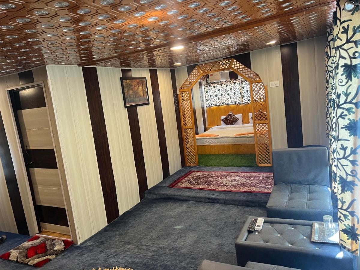 Aristotle Group Of Houseboats & Transportation Hotel ศรีนาการ์ ภายนอก รูปภาพ