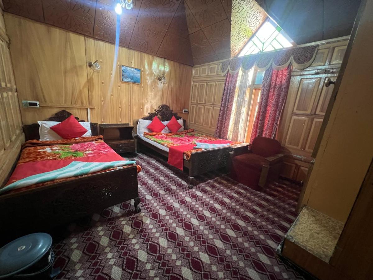 Aristotle Group Of Houseboats & Transportation Hotel ศรีนาการ์ ภายนอก รูปภาพ