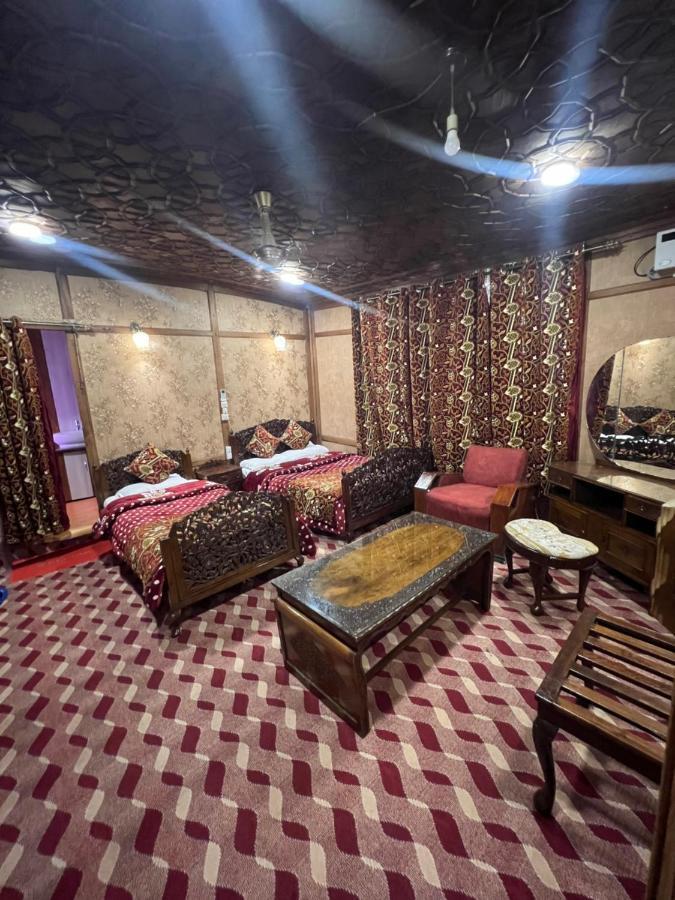 Aristotle Group Of Houseboats & Transportation Hotel ศรีนาการ์ ภายนอก รูปภาพ